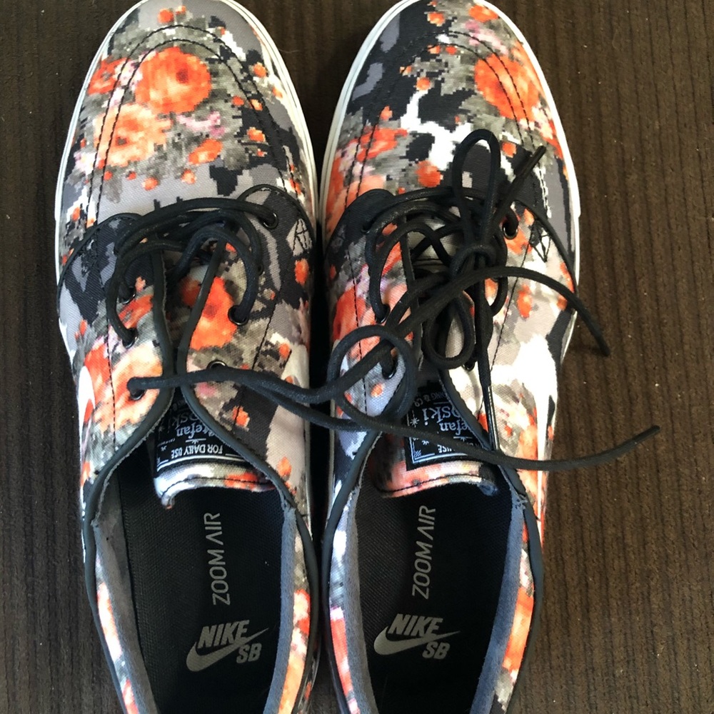 2014 Nike janoski orange digital floral